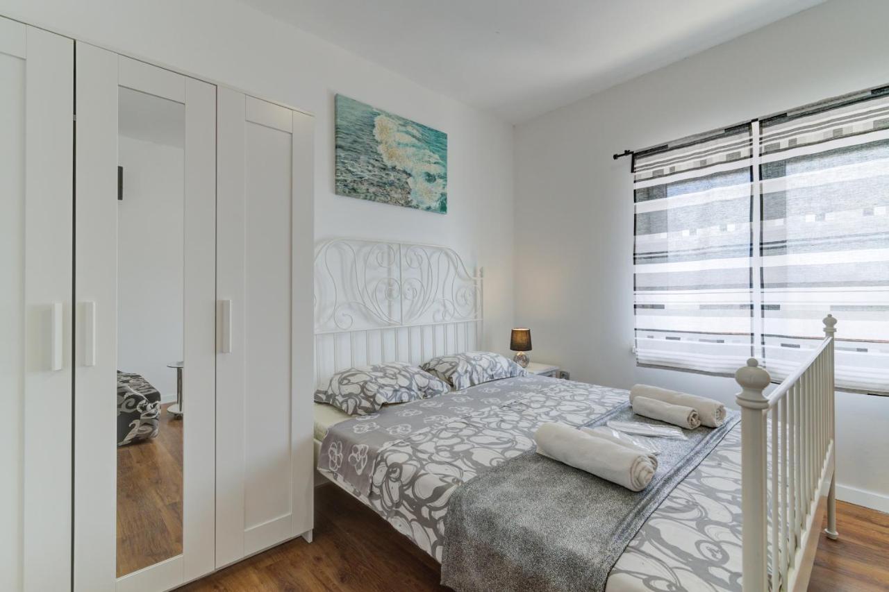 Lovely Apartments Senj Senj  Luaran gambar