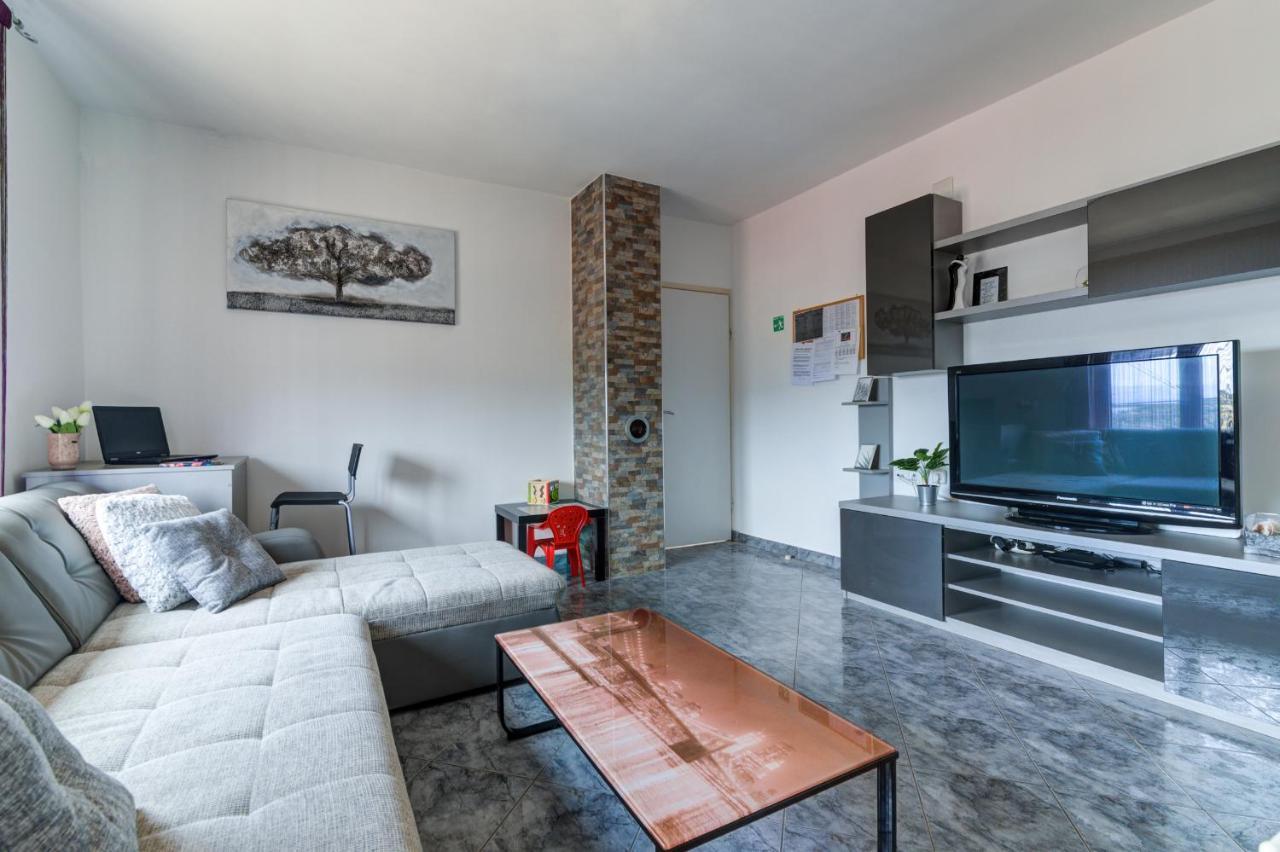 Lovely Apartments Senj Senj  Luaran gambar
